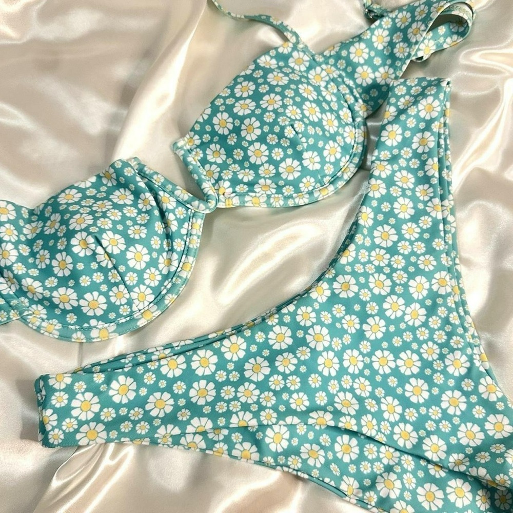 💜M Floral Teal Bikini Set Size Medium